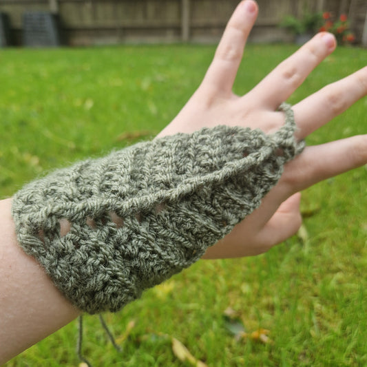 Crochet Leaf Shaped Lace Up Gauntlets PAIR