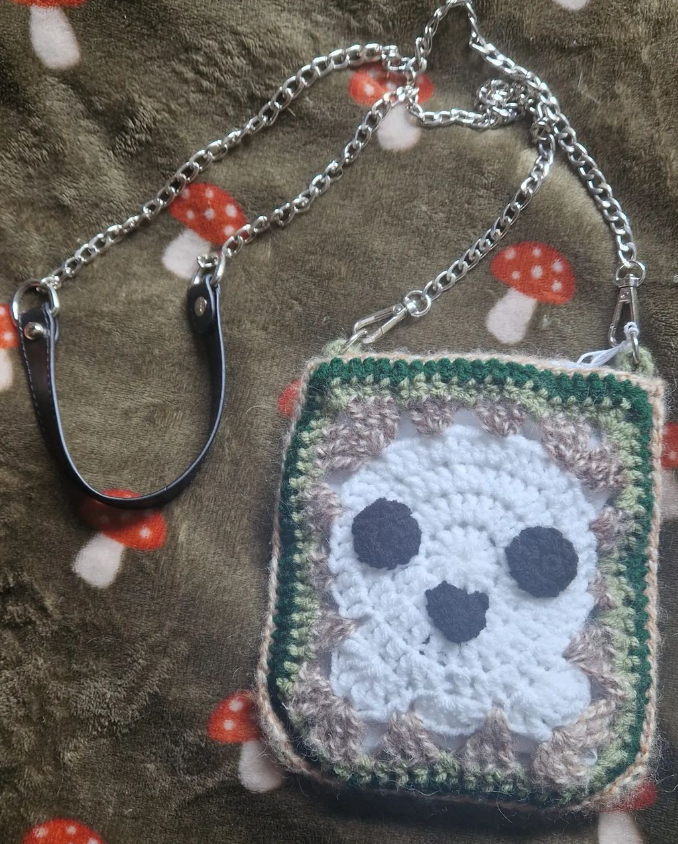 Crochet Skull Small Cross Body Bag With Removeable Chain Strap