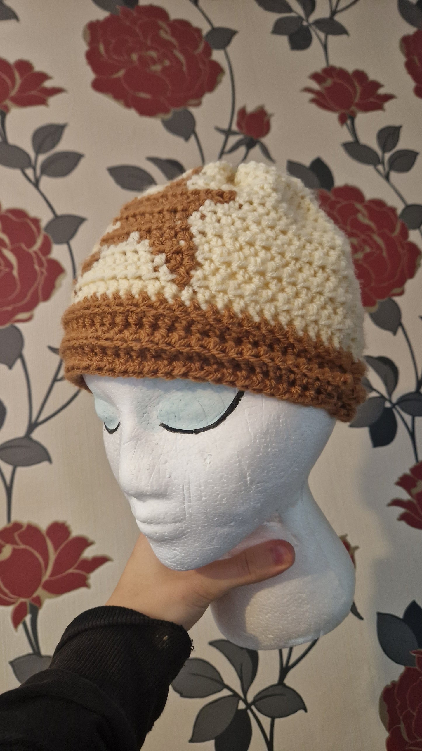 Crochet Star Motif Beanie Brown x Beige